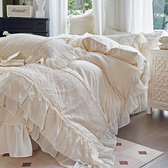 91家纺网 家纺一手货源 找家纺 （总）乐朵家居 2025新款  伊莉莎 牛奶绒夹棉床盖四件套