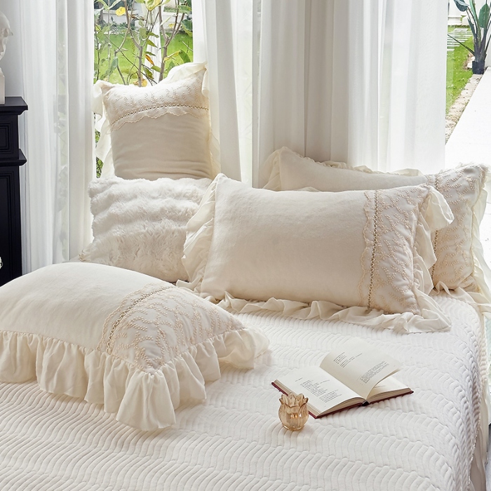 91家纺网 家纺一手货源 找家纺 （总）乐朵家居 2025新款  伊莉莎 牛奶绒夹棉床盖四件套