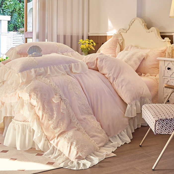 91家纺网 家纺一手货源 找家纺 （总）  乐朵家居 2025新款 维娜 牛奶绒 床盖款四件套