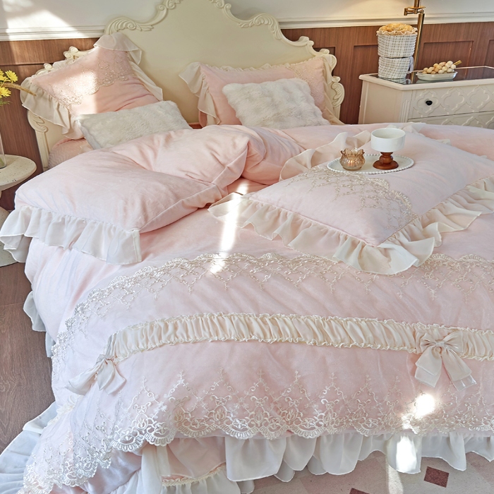 91家纺网 家纺一手货源 找家纺 （总）  乐朵家居 2025新款 维娜 牛奶绒 床盖款四件套