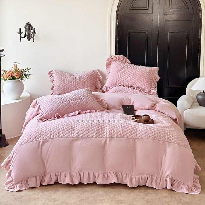 91家纺网 家纺一手货源 找家纺 （总）乐朵家居 2025新款 宝格 牛奶绒床单款夹棉床盖四件套【床单款控价268 床盖款298】