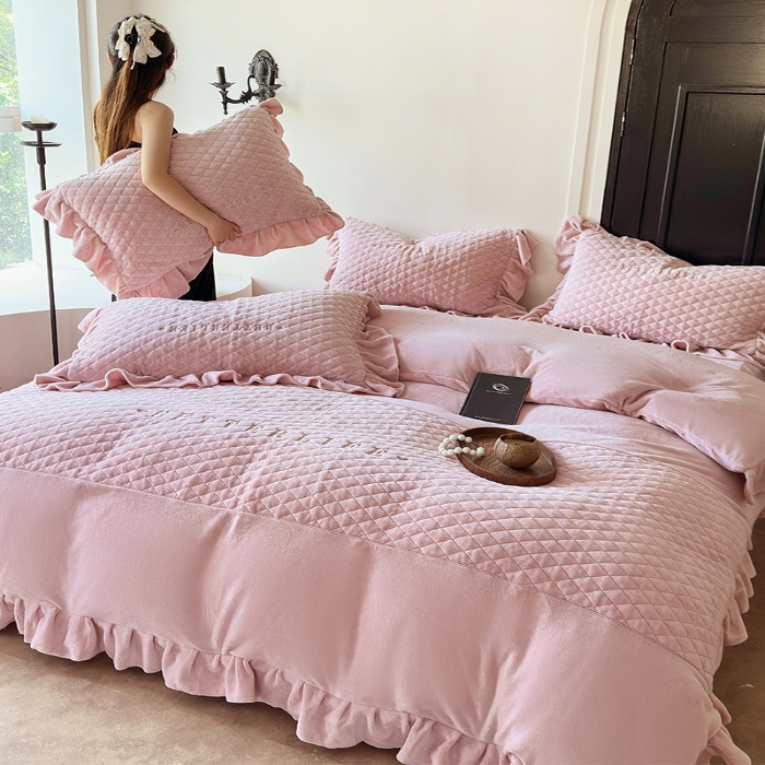 91家纺网 家纺一手货源 找家纺 （总）乐朵家居 2025新款 宝格 牛奶绒床单款夹棉床盖四件套【床单款控价268 床盖款298】