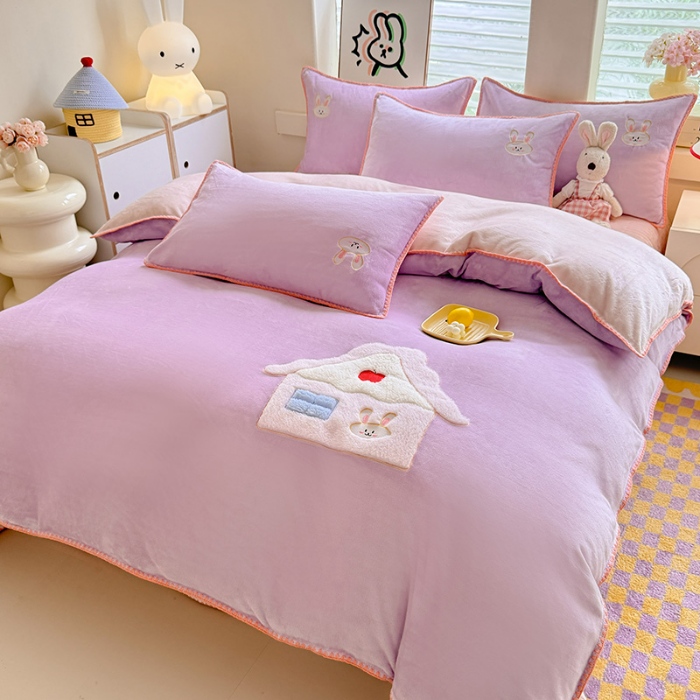 91家纺网 家纺一手货源 找家纺 漫布云家纺2025新款230g全消光大版卡通牛奶绒兔毛贴布绣花床盖四件套可爱卡通男孩女孩法莱绒被套床盖四件套  童趣 