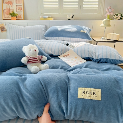 91家纺网 家纺一手货源 找家纺 （总）（含买家秀）2025秋冬新款素色条纹牛奶绒四件套秋冬爆款加厚冬季保暖四件套简约风床上用品