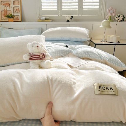 91家纺网 家纺一手货源 找家纺 （总）（含买家秀）2025秋冬新款素色条纹牛奶绒四件套秋冬爆款加厚冬季保暖四件套简约风床上用品