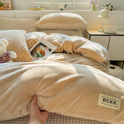 91家纺网 家纺一手货源 找家纺 （总）（含买家秀）2025秋冬新款素色条纹牛奶绒四件套秋冬爆款加厚冬季保暖四件套简约风床上用品