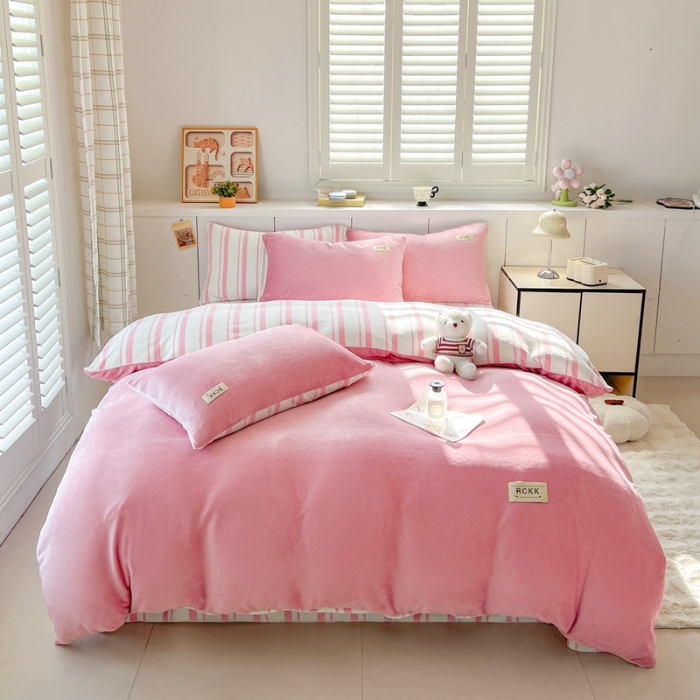 91家纺网 家纺一手货源 找家纺 （总）（含买家秀）2025秋冬新款素色条纹牛奶绒四件套秋冬爆款加厚冬季保暖四件套简约风床上用品