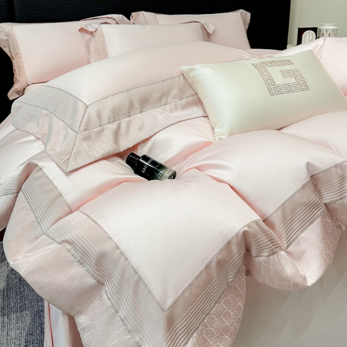 91家纺网 家纺一手货源 找家纺 高档礼盒装彩金色织提花50*50S贡缎纯棉加厚磨毛四件套100%全棉 桃花粉-马德里-彩金色织提花纯棉磨毛