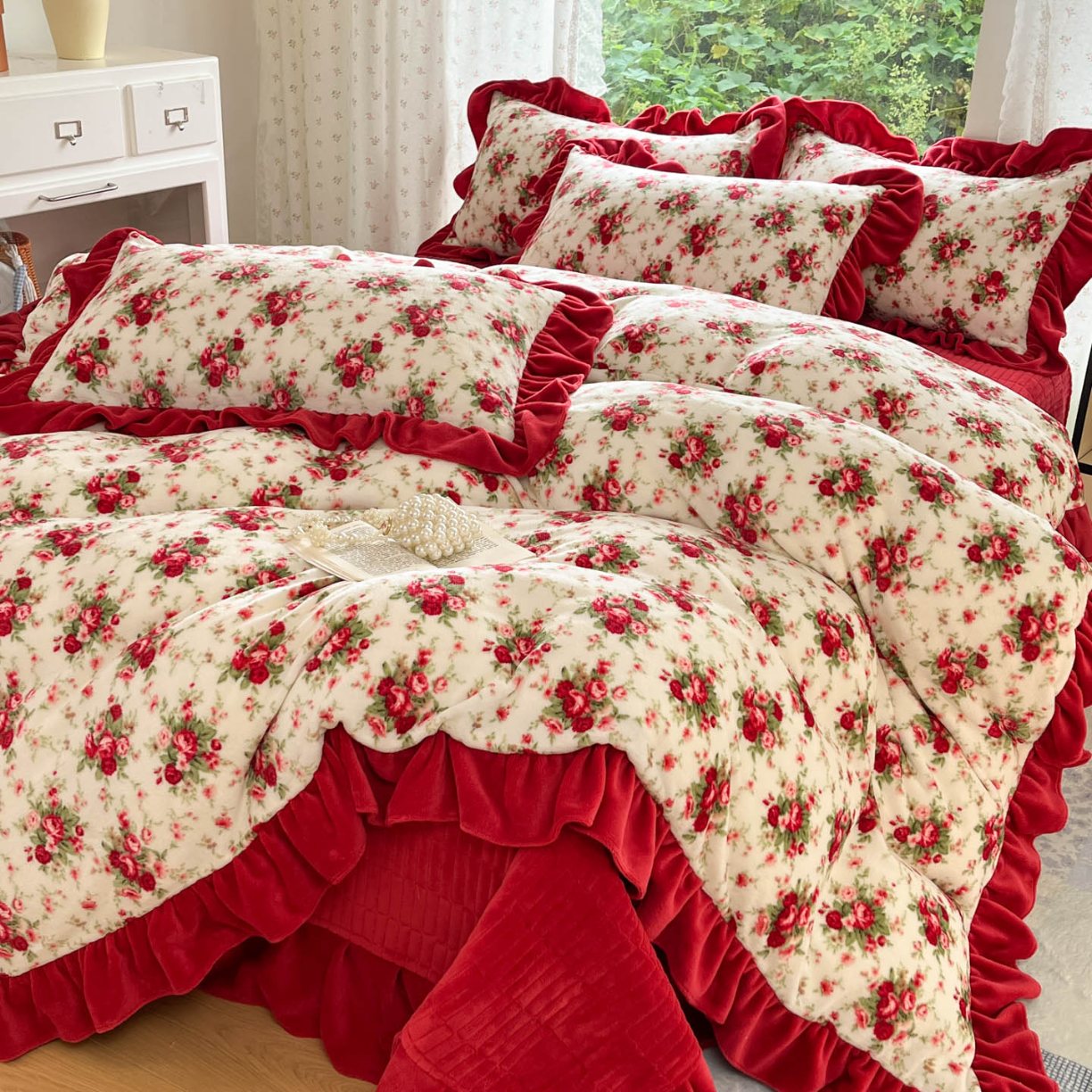 91家纺网 家纺一手货源 找家纺 （总）牵依 2025新款韩版牛奶绒夹棉床盖四件套