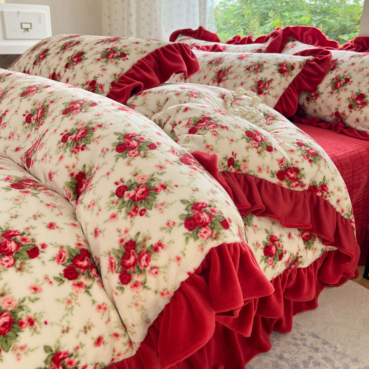 91家纺网 家纺一手货源 找家纺 （总）牵依 2025新款韩版牛奶绒夹棉床盖四件套