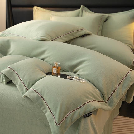 91家纺网 家纺一手货源 找家纺 （总）雅高 2025新款240克高克重全工艺色织纯色加厚牛奶绒四件套塔芙绒婴儿绒雪花绒雕花绒四件套牛奶绒被套床笠床单