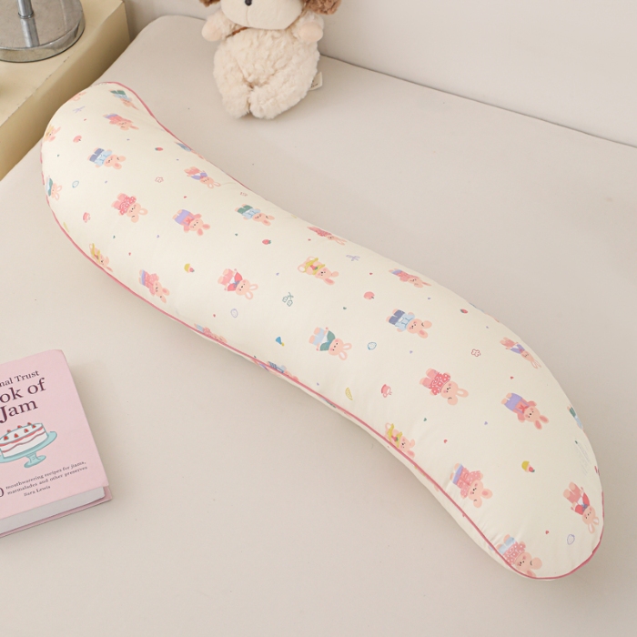 91家纺网 家纺一手货源 找家纺 （总）芯奇想 2025新款伴睡枕小朋友分房推荐全棉豌豆荚长抱枕双人长枕