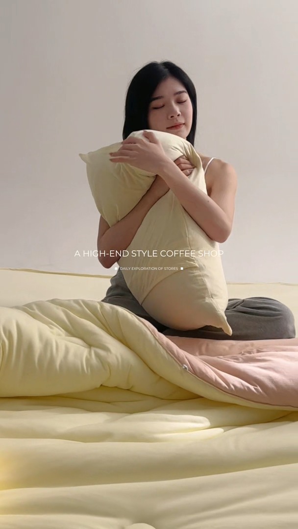 91家纺网 家纺一手货源 找家纺 （总）头等舱 2025新款全棉A类针织 零压 深睡 德国ADVANSA 抗菌 100%阻螨低致敏秋冬被（模特图）