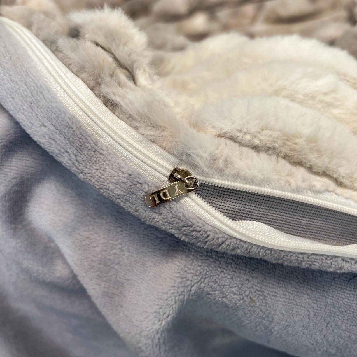 91家纺网 家纺一手货源 找家纺 （总）2025年新款 高克重 短毛绒兔毛绒牛奶绒四件套-8斤 晕彩系列