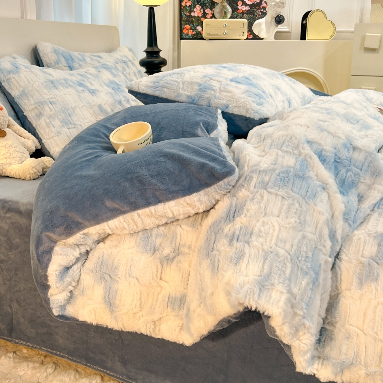 91家纺网 家纺一手货源 找家纺 （总）2025年新款 高克重 兔毛绒 牛奶绒四件套 直播首选-菱格系列