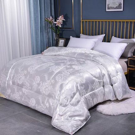 91家纺网 家纺一手货源 找家纺 (总）前程家纺 牡丹花蜘蛛花丝绸印花冬被春秋被子可定做手工订花