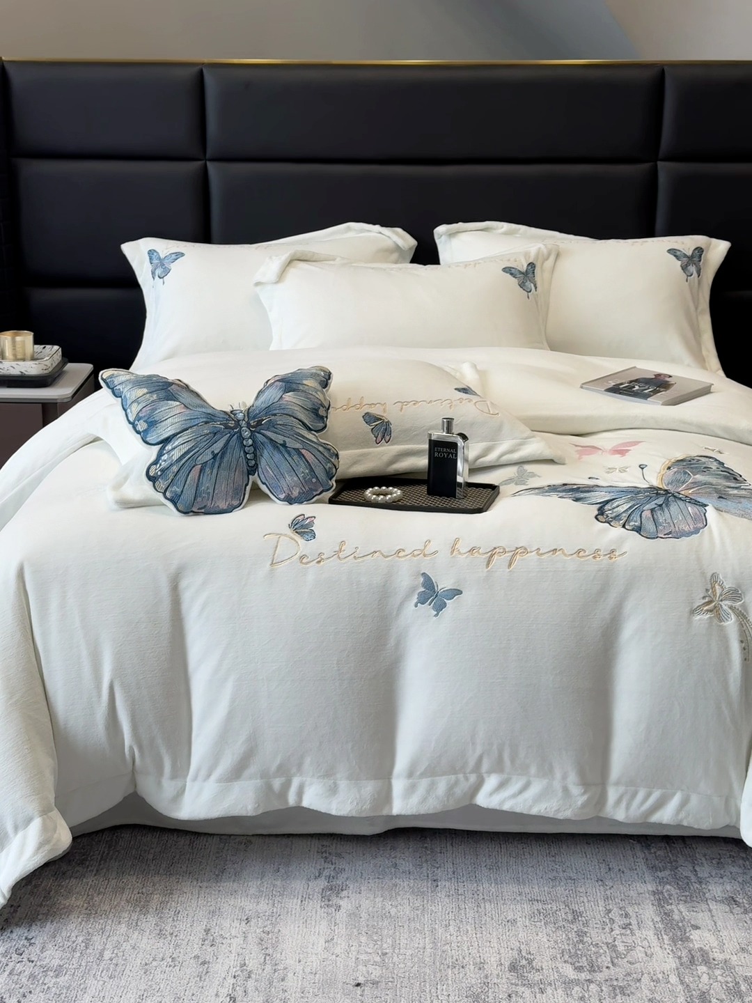 91家纺网 家纺一手货源 找家纺 （总）手提包九斤重超厚绵密有肌氧绒刺绣四件套秋冬加厚保暖牛奶绒宝宝绒床上用品