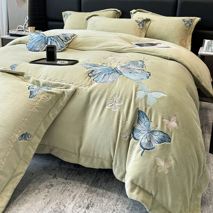 91家纺网 家纺一手货源 找家纺 手提包九斤重超厚绵密有肌氧绒刺绣四件套秋冬加厚保暖牛奶绒宝宝绒床上用品 抹茶绿-绒蝶舞-A类超厚绵密有肌氧绒