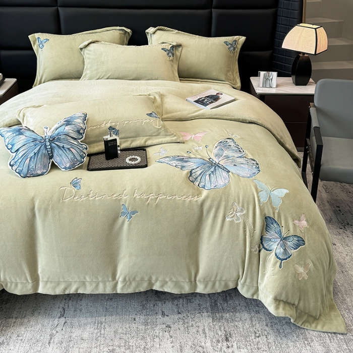 91家纺网 家纺一手货源 找家纺 手提包九斤重超厚绵密有肌氧绒刺绣四件套秋冬加厚保暖牛奶绒宝宝绒床上用品 抹茶绿-绒蝶舞-A类超厚绵密有肌氧绒