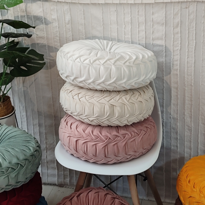 91家纺网 家纺一手货源 找家纺 （总）李帅家居 2025新款车轮抱枕轮胎褶皱抱枕椅垫靠垫创意毛绒南瓜垫子