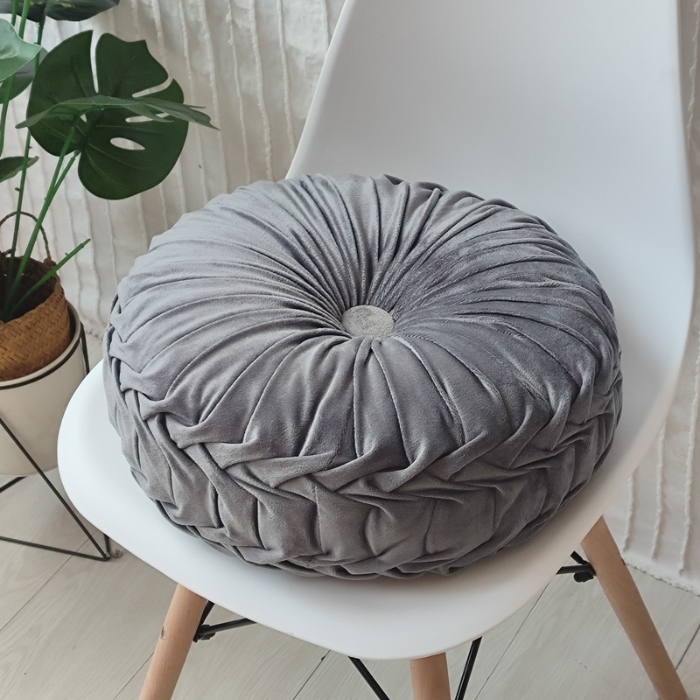 91家纺网 家纺一手货源 找家纺 （总）李帅家居 2025新款车轮抱枕轮胎褶皱抱枕椅垫靠垫创意毛绒南瓜垫子