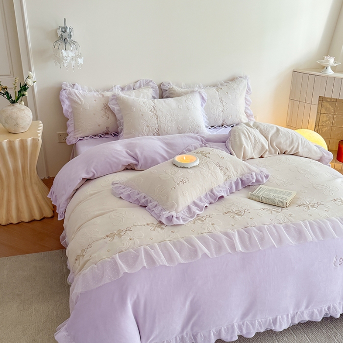 91家纺网 家纺一手货源 找家纺 （总）雅高家居 2025新款精致刺绣双层蕾丝花边公主风高克重全消光韩版加厚牛奶绒四件套