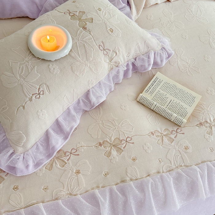 91家纺网 家纺一手货源 找家纺 （总）雅高家居 2025新款精致刺绣双层蕾丝花边公主风高克重全消光韩版加厚牛奶绒四件套