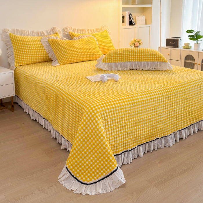 91家纺网 家纺一手货源 找家纺 2025高克重加厚牛奶绒无印风格子床盖蕾丝花边织带花边宝宝绒婴儿绒简约风单床盖床褥全棉花边床单三件套