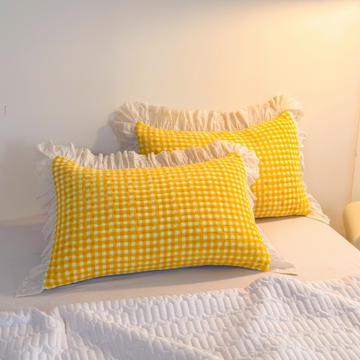 91家纺网 家纺一手货源 找家纺 2025高克重加厚牛奶绒无印风格子床盖蕾丝花边织带花边宝宝绒婴儿绒简约风单床盖床褥全棉花边床单三件套