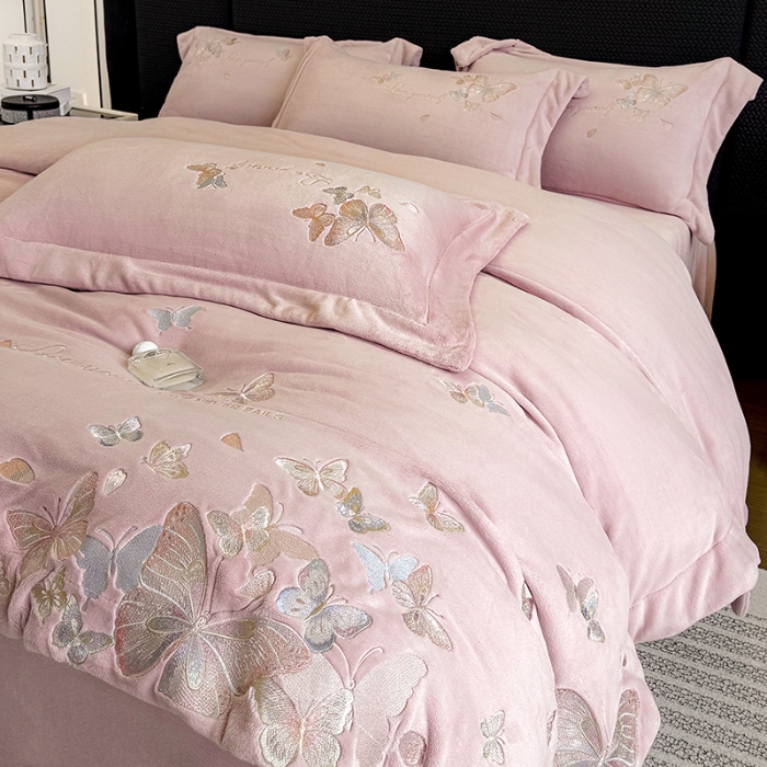 91家纺网 家纺一手货源 找家纺 （总）星蕴家纺 2025新款230克全消光牛奶绒四件套-佰丽