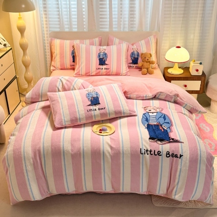 91家纺网 家纺一手货源 找家纺 （总）经年 2025爆款直播 高克重大版卡通牛奶绒四件套-