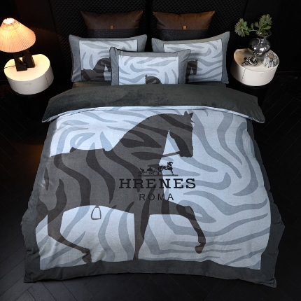 91家纺网 家纺一手货源 找家纺 （总） 2025 专版花型 高克重A类全消光数码印花牛奶绒四件套9斤多-奥弗恩直播首选