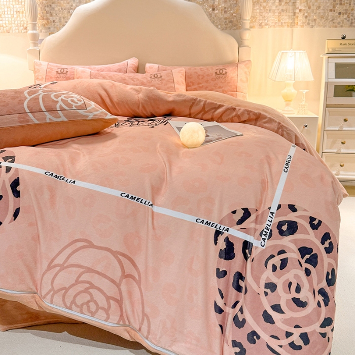 91家纺网 家纺一手货源 找家纺 （总）  2025 专版花型高克重A类全消光数码印花牛奶绒四件套-漫步温莎