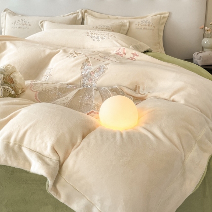 91家纺网 家纺一手货源 找家纺 （总） 2025新款  240克全消光A类卡通少女心大刺绣牛奶绒四件套-公主请开心