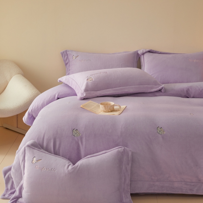 91家纺网 家纺一手货源 找家纺 （总）2025年新款  9.2斤240克全消光A类满屏刺绣牛奶绒四件套-悦动