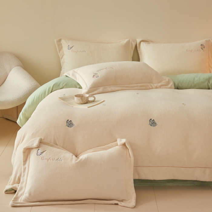 91家纺网 家纺一手货源 找家纺 （总）2025年新款  9.2斤240克全消光A类满屏刺绣牛奶绒四件套-悦动