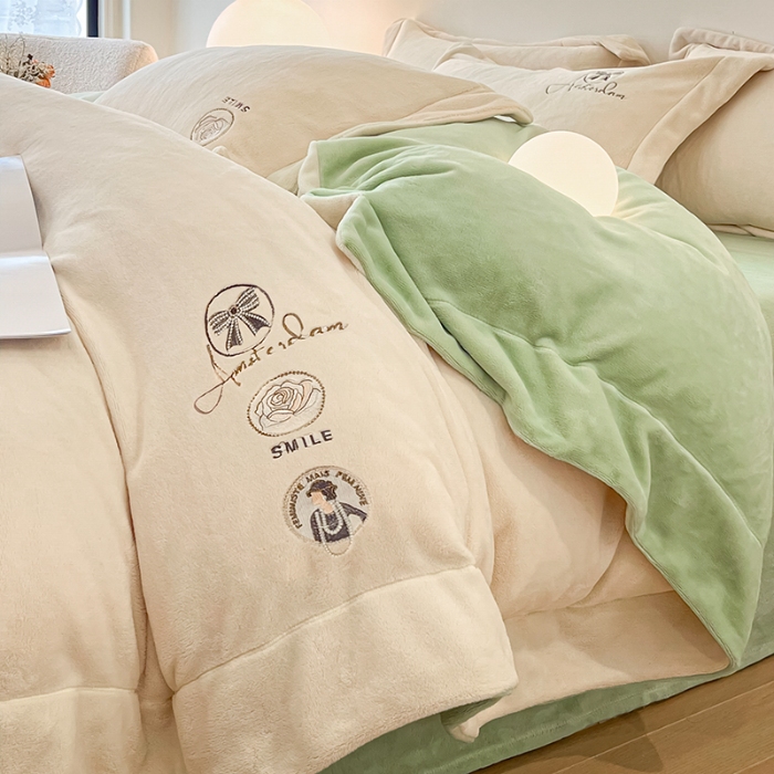 91家纺网 家纺一手货源 找家纺 （总）专版花型  2025年新款9.2斤240克全消光A类大刺绣牛奶绒四件套-伊菲