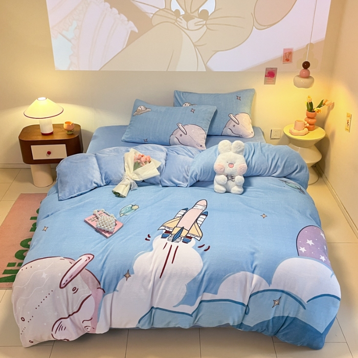 91家纺网 家纺一手货源 找家纺 （总） 2025年新款 专版花型 高克重全消光A类儿童牛奶绒四件套-飞行游 