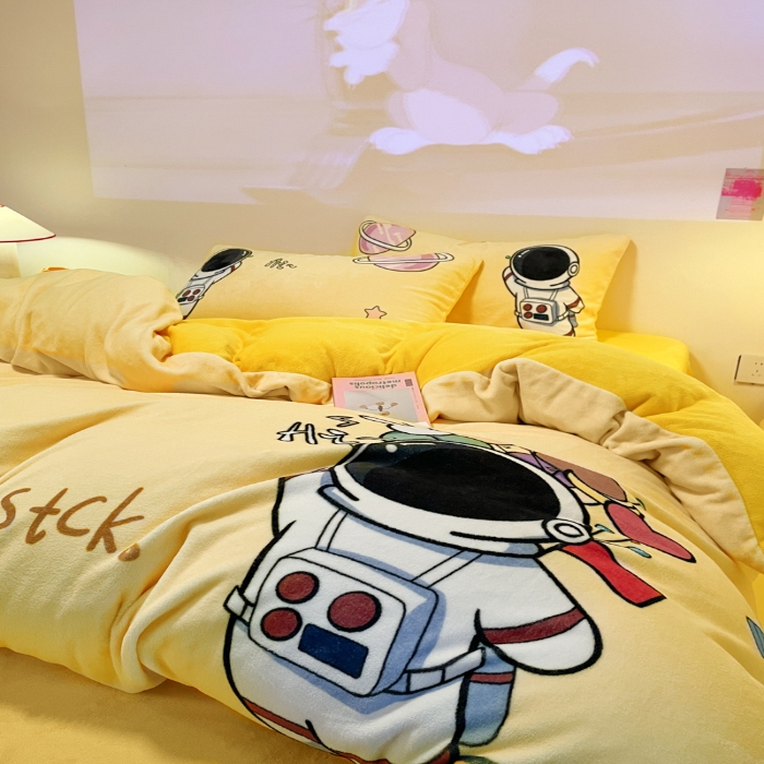 91家纺网 家纺一手货源 找家纺 （总）2025年新款 专版花型 高克重全消光A类儿童牛奶绒四件套-太空行