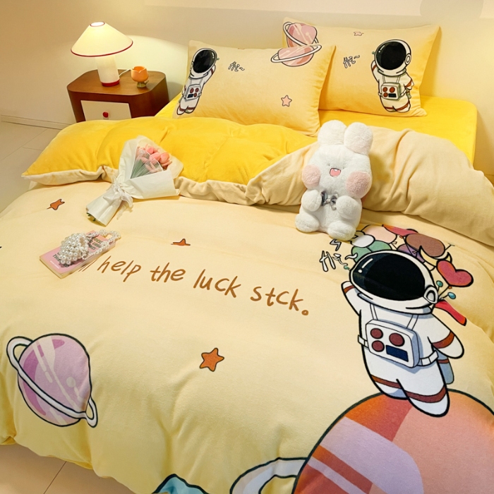 91家纺网 家纺一手货源 找家纺 （总）2025年新款 专版花型 高克重全消光A类儿童牛奶绒四件套-太空行