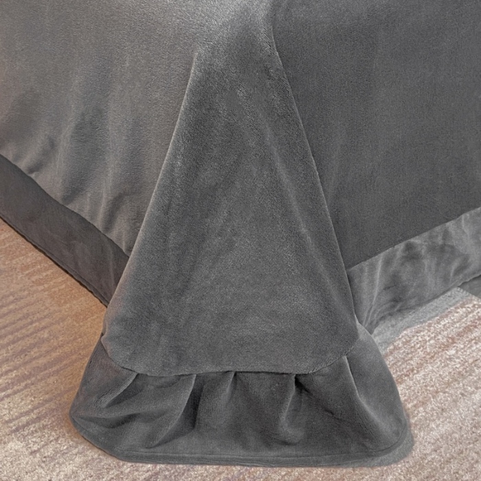 91家纺网 家纺一手货源 找家纺 （总）经年 2025年新款 高克重9斤全消光A类大牌风烂花牛奶绒四件套-路易系列