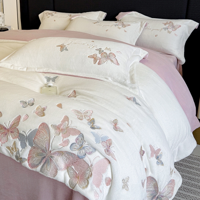 91家纺网 家纺一手货源 找家纺 （总）星蕴家纺 2025新款230克全消光牛奶绒四件套-佰丽