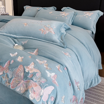 91家纺网 家纺一手货源 找家纺 （总）星蕴家纺 2025新款230克全消光牛奶绒四件套-佰丽