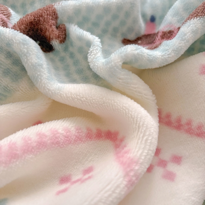 91家纺网 家纺一手货源 找家纺 2025新款牛奶绒床盖四件套床上绒四件套 欢乐狗