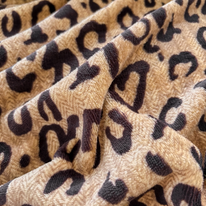 91家纺网 家纺一手货源 找家纺 2025新款牛奶绒床盖四件套床上绒四件套 豹纹