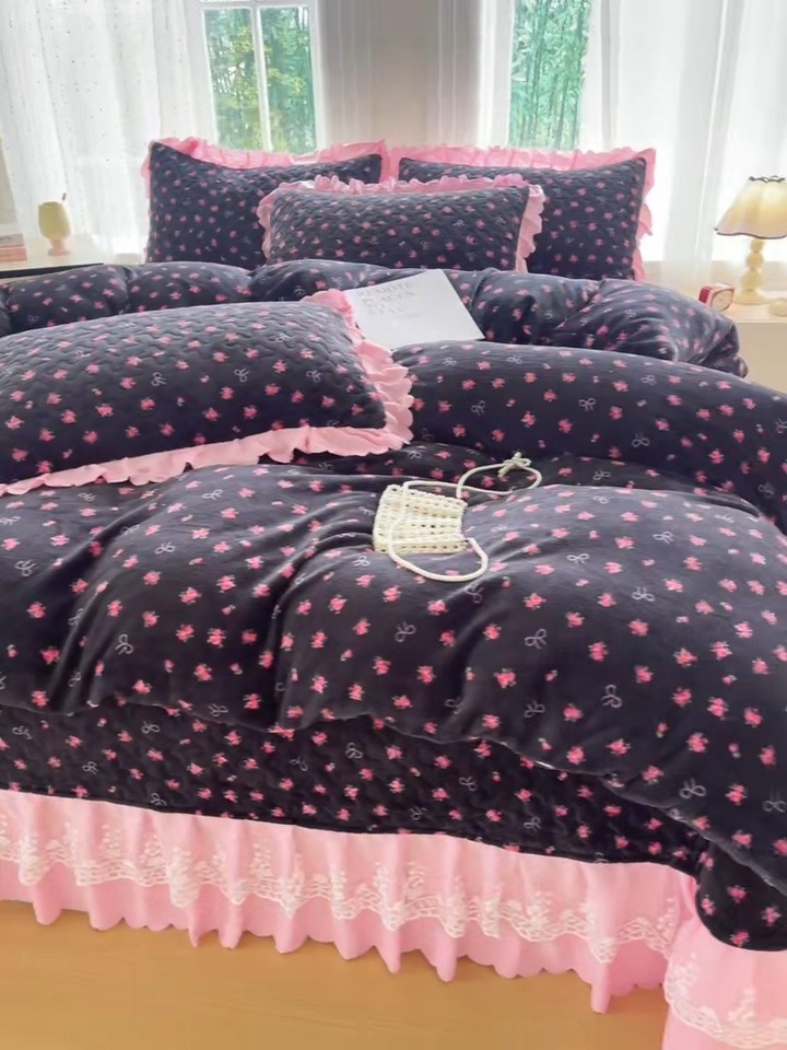 91家纺网 家纺一手货源 找家纺 2025新款牛奶绒床盖四件套床上绒四件套 星梦