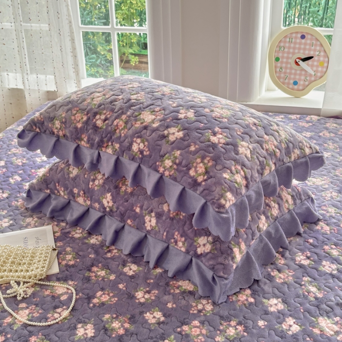 91家纺网 家纺一手货源 找家纺 2025新款牛奶绒床盖四件套床上绒四件套 手捧花