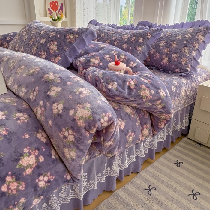 91家纺网 家纺一手货源 找家纺 2025新款牛奶绒床盖四件套床上绒四件套 手捧花