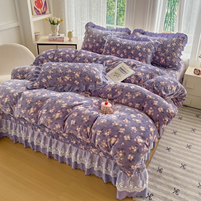 91家纺网 家纺一手货源 找家纺 2025新款牛奶绒床盖四件套床上绒四件套 手捧花