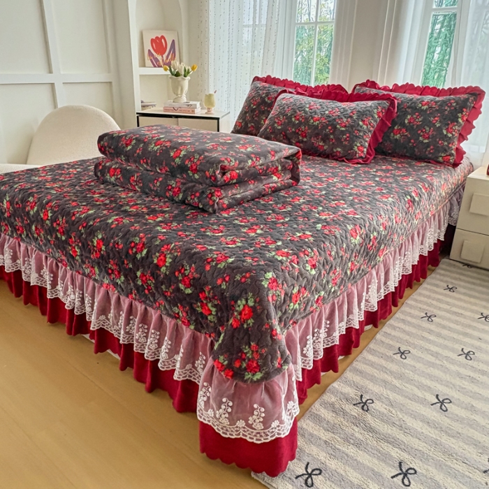 91家纺网 家纺一手货源 找家纺 2025新款牛奶绒床盖四件套床上绒四件套 红花